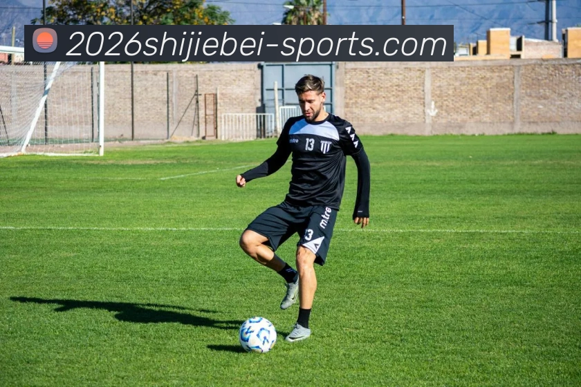 FIFA世界杯足球赛APP 体育赛事宣传图